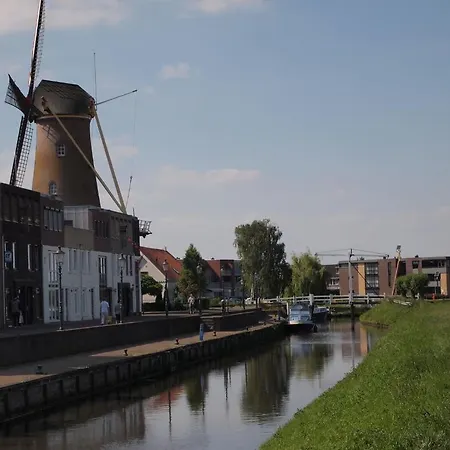 Hotel Het Turfschip 2*